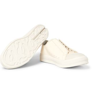 Alexander McQueen Textured-Leather Low Top Sneakers Ivory F17 — view 5