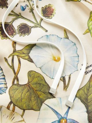 Amiri Printed Silk-Twill Drawstring Shorts Graphic Botanical (small) — view 3